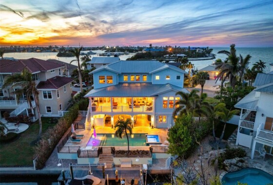 A4636790 718 Key Royale Drive